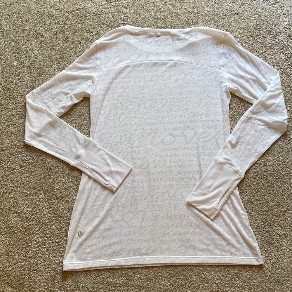 Lululemon tee - Picture 4 of 5